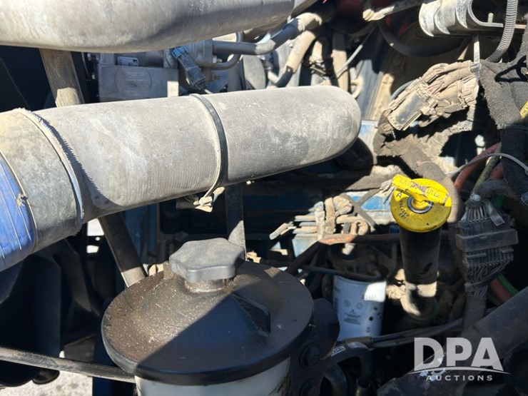 international-7400-image-46