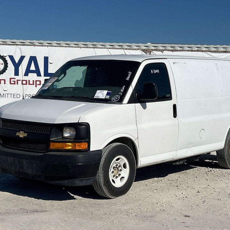 2017 CHEVROLET EXPRESS 2500