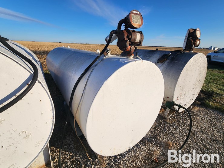 1,000-gal-fuel-tank-w/-electric-pump-image-3