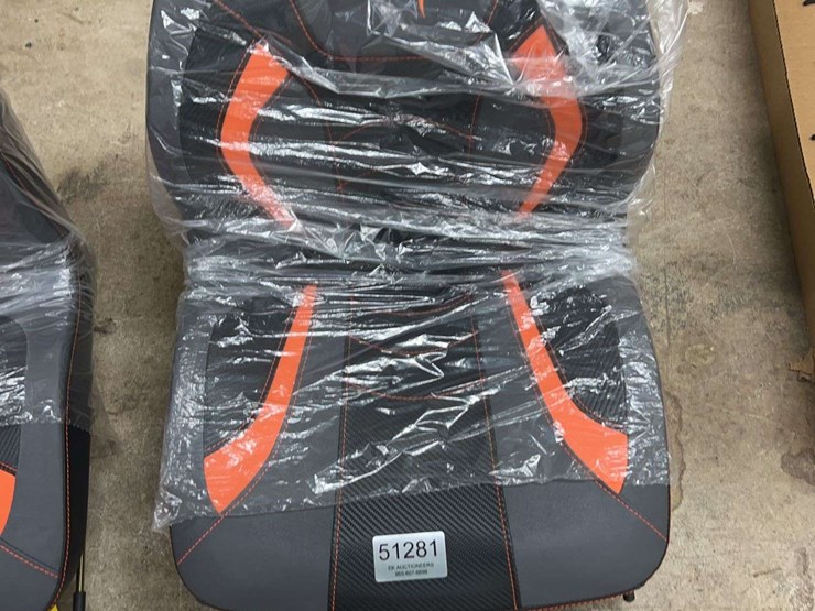 unused-spartan-zero-turn-mower-seats-image-1