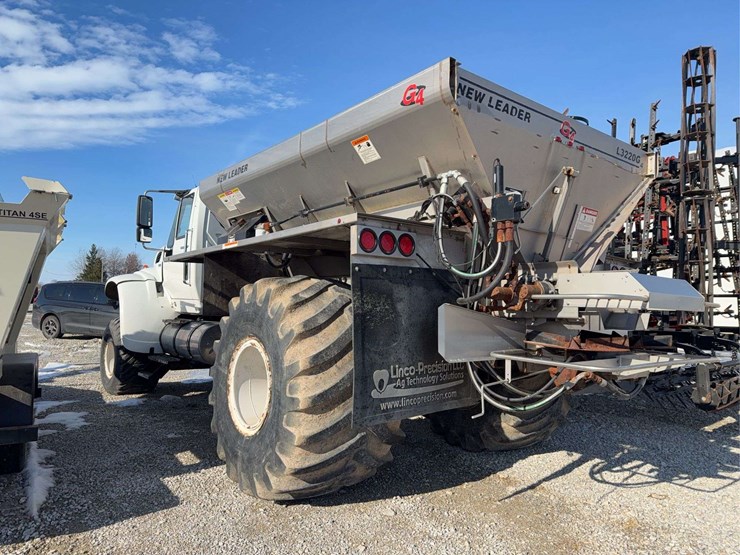 2012-ih-max-force-dry-fertilizer-spreader-image-5