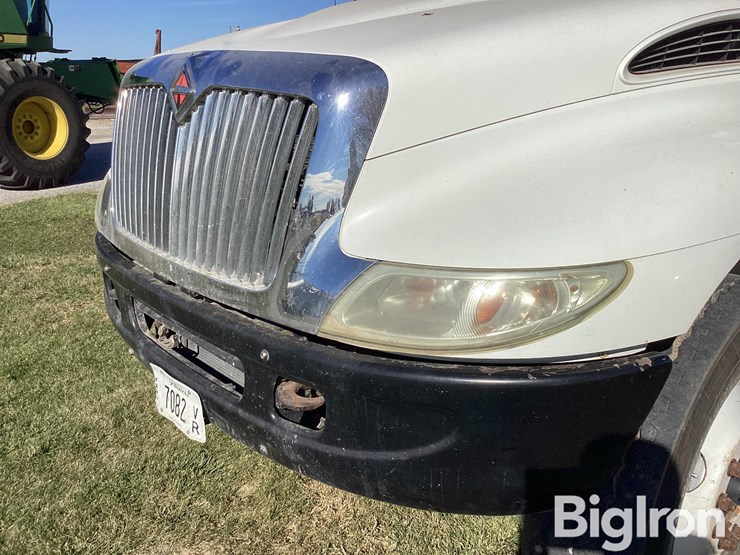 international-durastar-4400-image-9