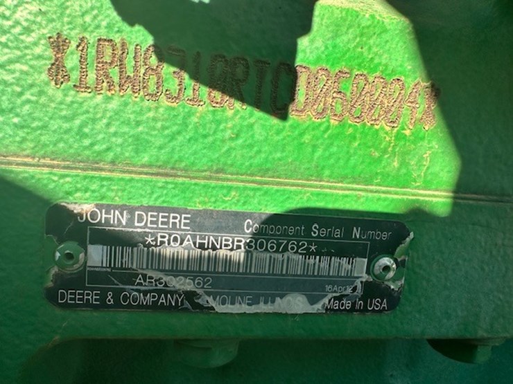 john-deere-8310r-image-2