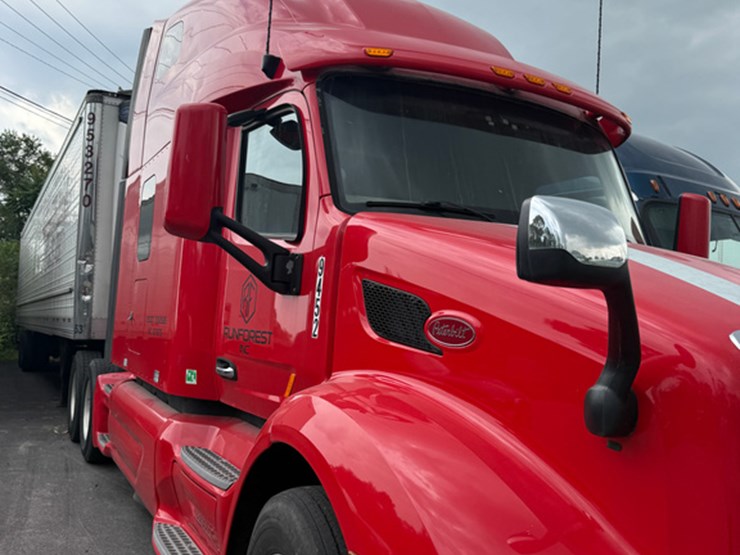 2020-peterbilt-579-image-16