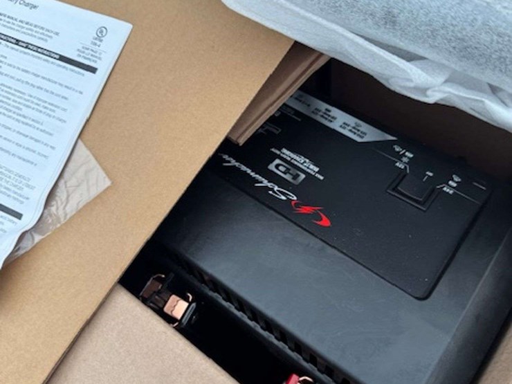 unused-schmucher-250-amp-12v-battery-charger-image-10