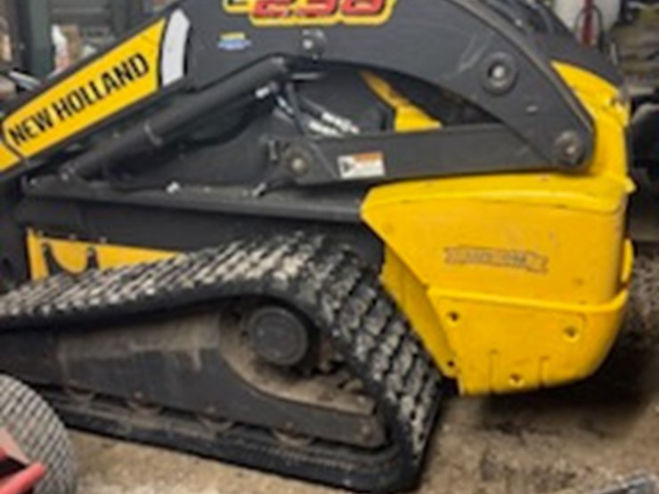 new-holland-c238-image-7