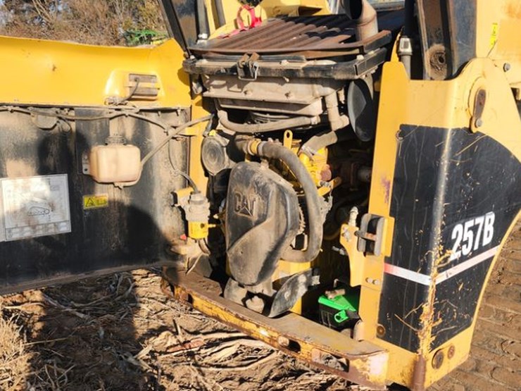 2004-caterpillar-257b-image-2