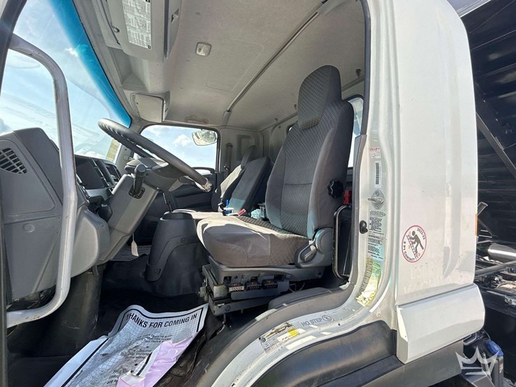 2018-isuzu-ftr-image-19