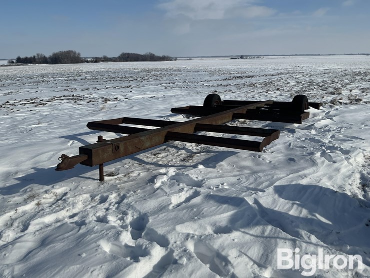 liston-welding-round-bale-trailer-image-1