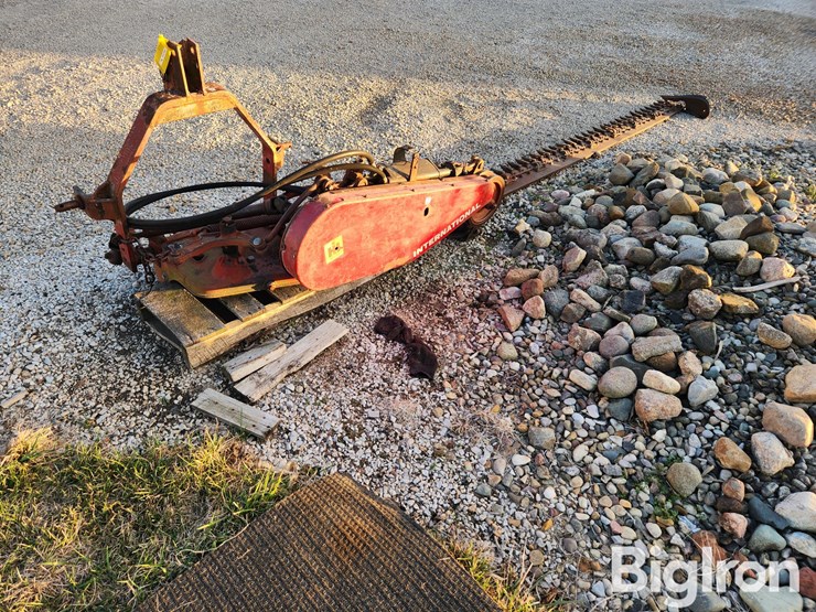 international-1300-image-7