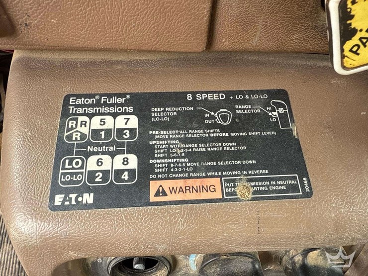 2004-mack-cv713-granite-fuel-and-lube-truck-image-16