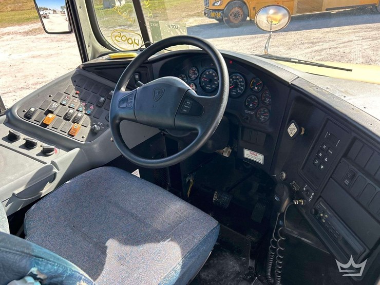 2009-ic-corporation-pb105-school-bus-image-10