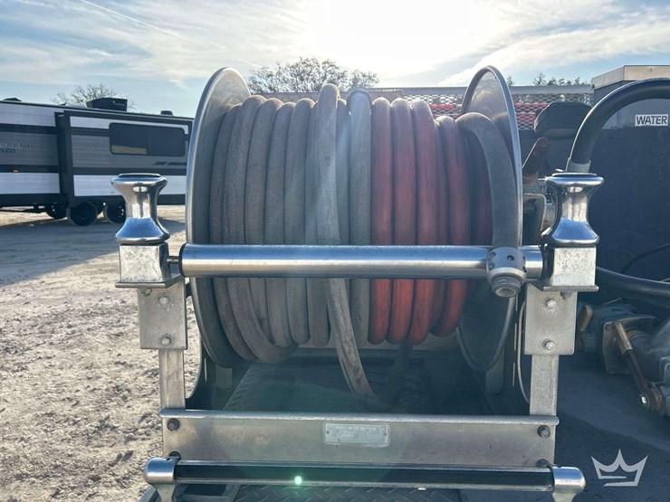 2009-ford-f550-image-23