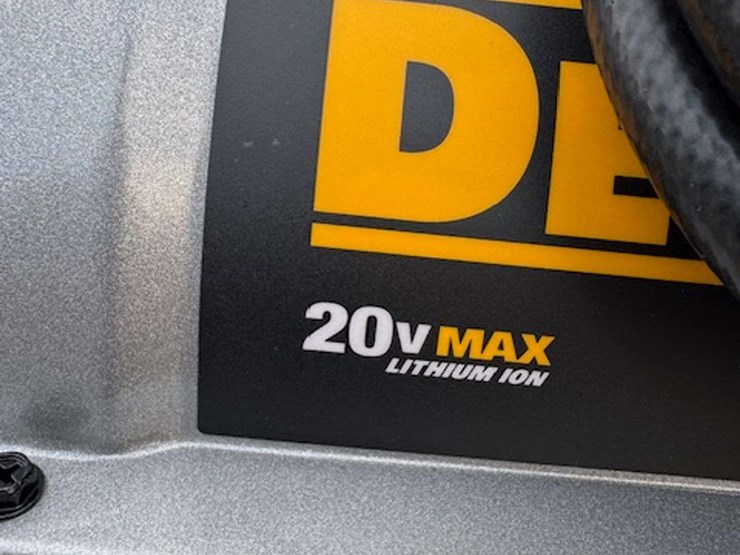 unused-dewalt-propane-68000-btu-heater-image-5