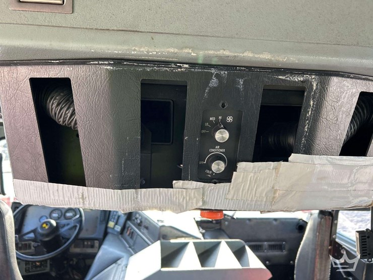 2004-pierce-tilt-crew-cab-pumper-fire-truck-image-22