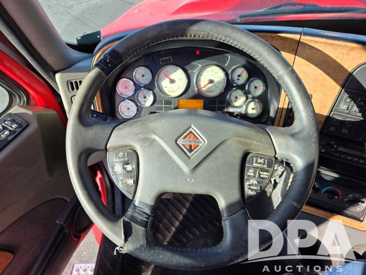 2011-international-prostar-image-32