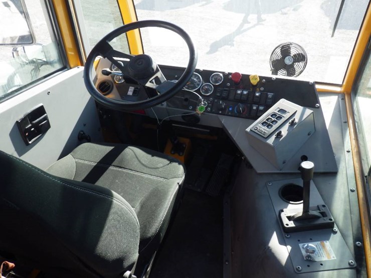 2016-autocar-xspotter-image-7