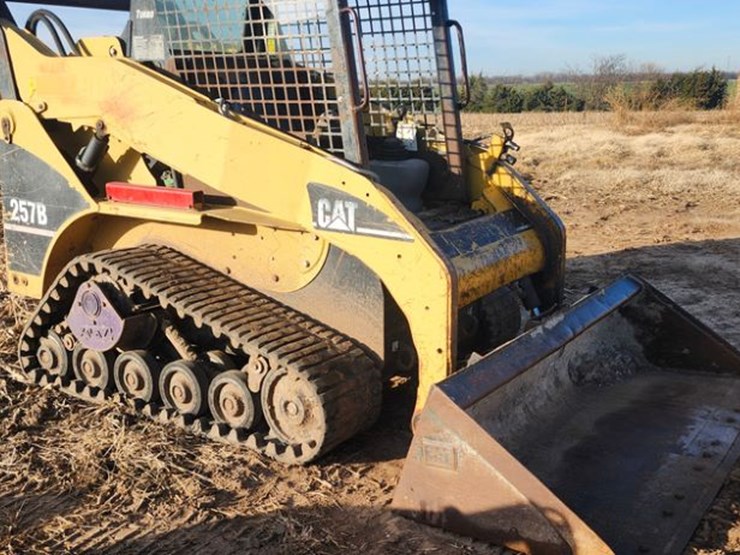 2004-caterpillar-257b-image-1