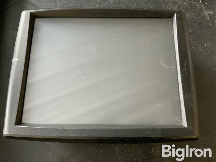 2017-case-cnh-pro-700-display-image-2