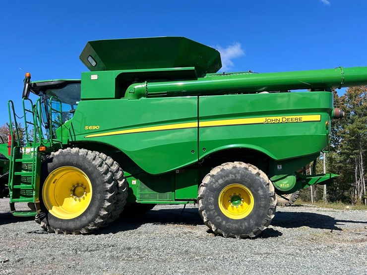 john-deere-s690-image-1
