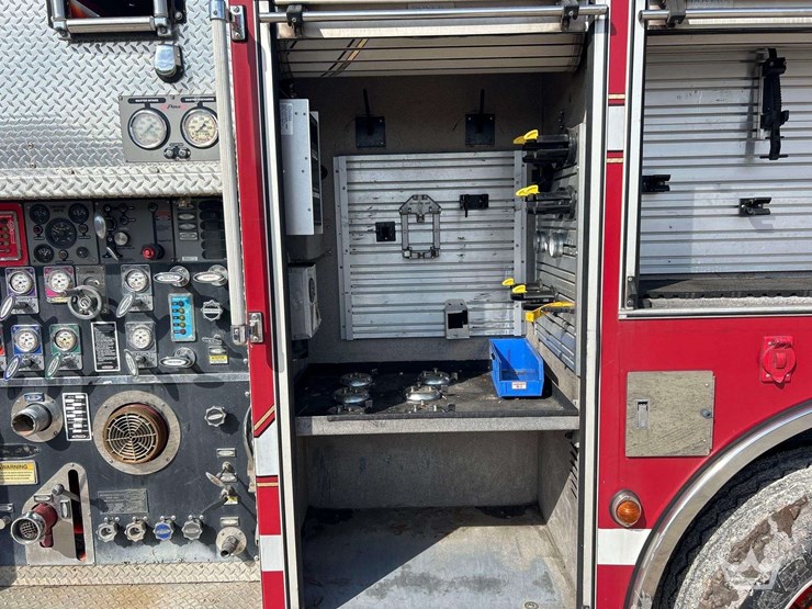 2001-pierce-spartan-model-tilt-pumper-fire-truck-image-22