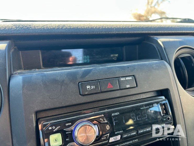 2014-ford-f150-xl-image-41