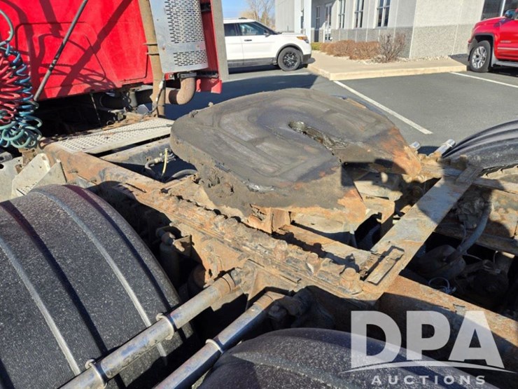 2011-international-prostar-image-10