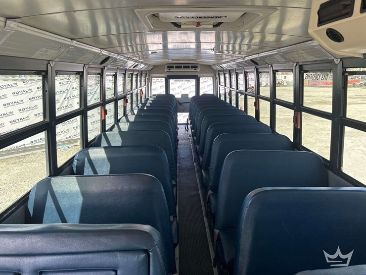 2008-freightliner-b2-image-18