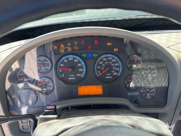 2013-international-workstar-7400-image-57