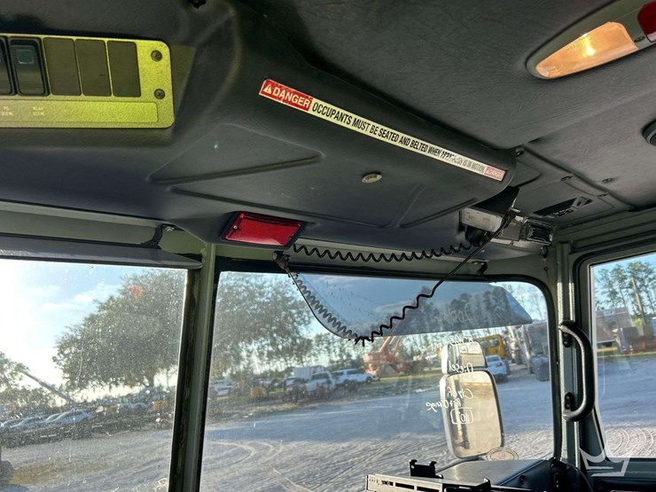 2004-pierce-tilt-crew-cab-pumper-fire-truck-image-18