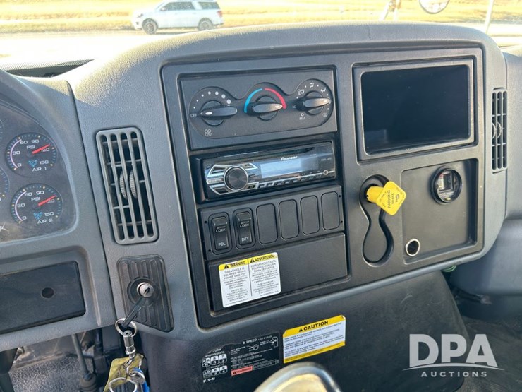 international-7400-image-62