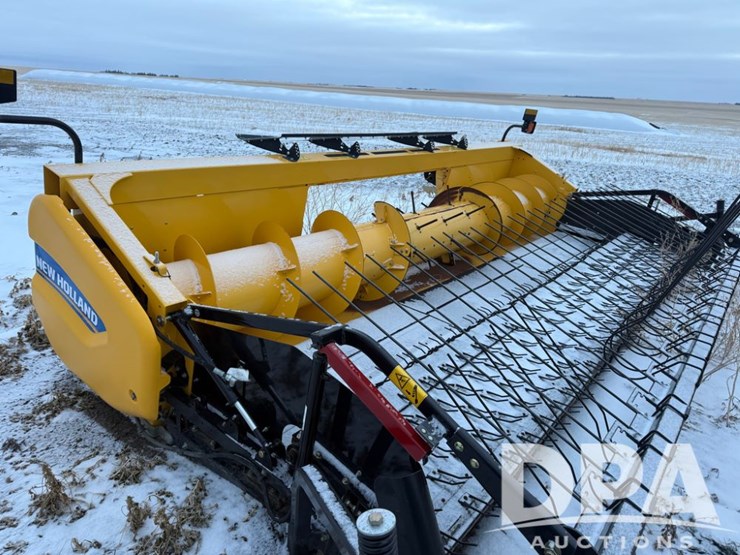 2023-new-holland-790cp-image-2