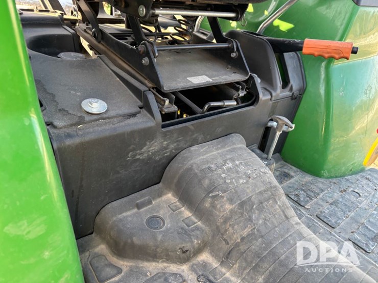 john-deere-2032r-image-63