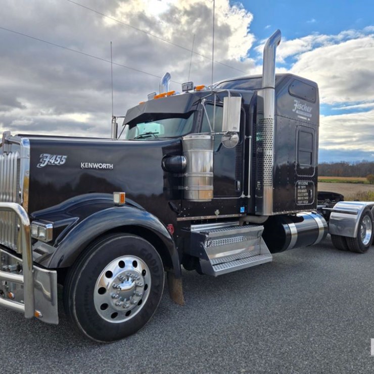2019 KENWORTH W900
