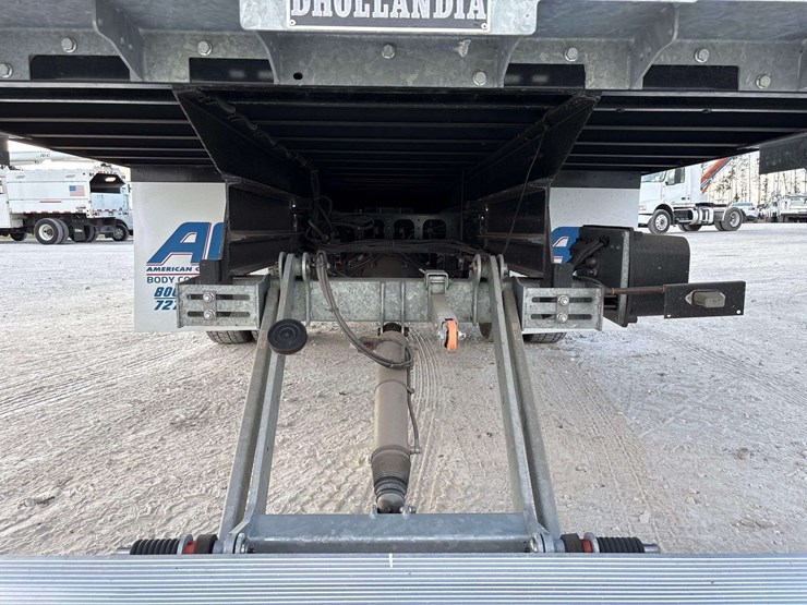 2020-hino-195-image-14