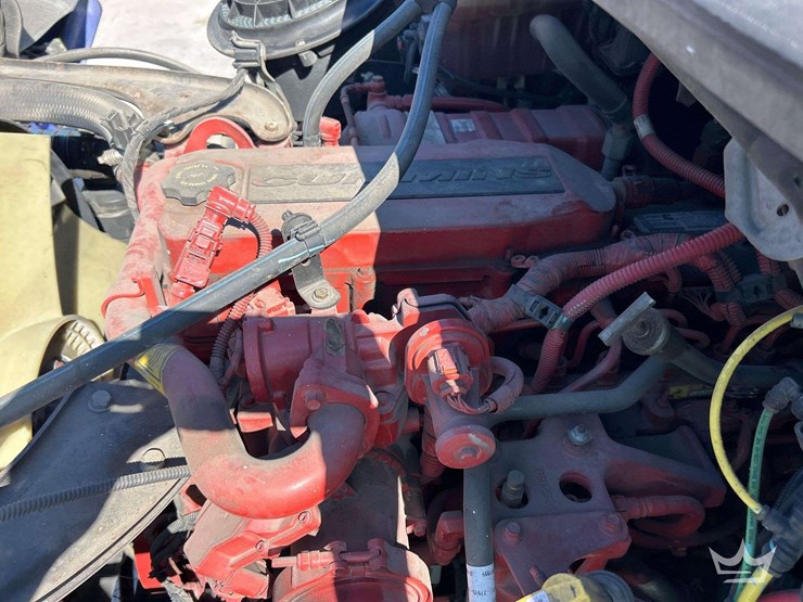 2018-freightliner-m2-106-image-12