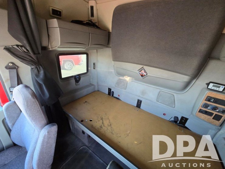 2011-international-prostar-image-24