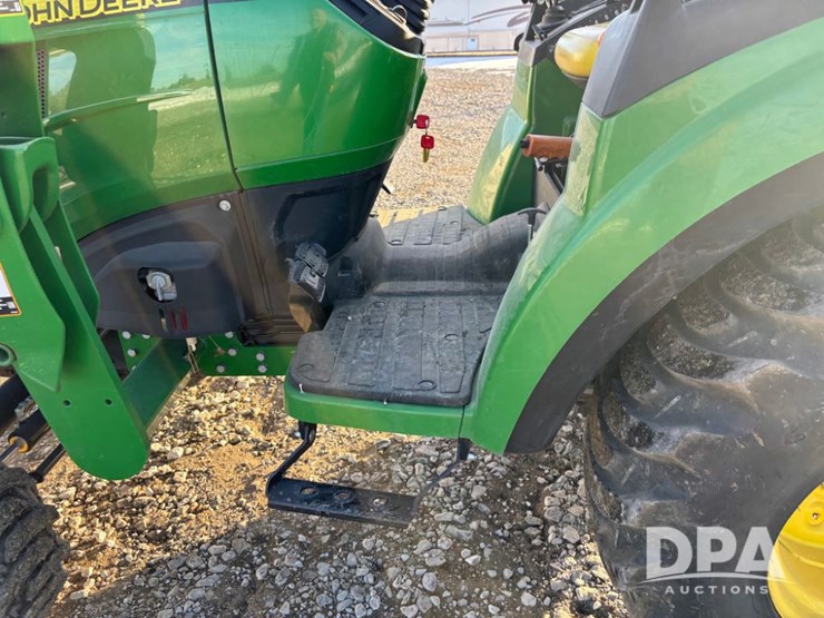 john-deere-2032r-image-31