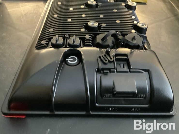 2025-john-deere-g5-plus-universal-display-image-8