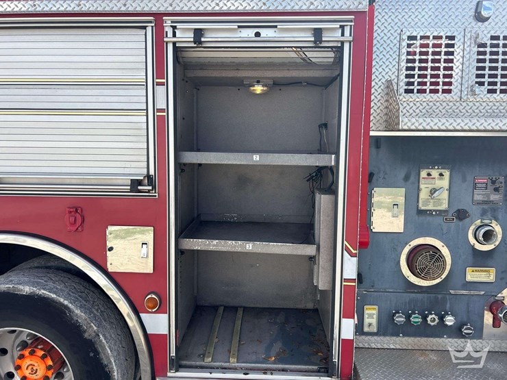 2001-pierce-spartan-model-tilt-pumper-fire-truck-image-31