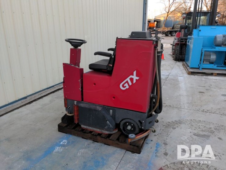 caterpillar-30-image-1