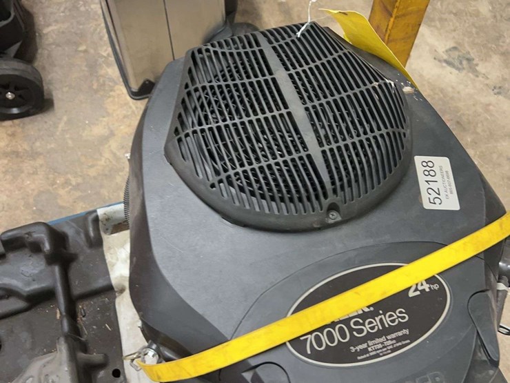 kohler-7000-series-24-hp-gas-motor-image-2