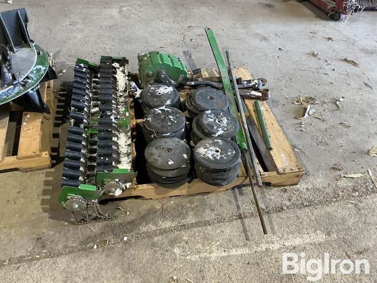 john-deere-1690-image-2