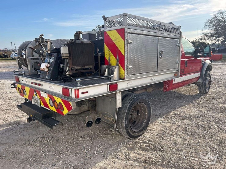 2009-ford-f550-image-3