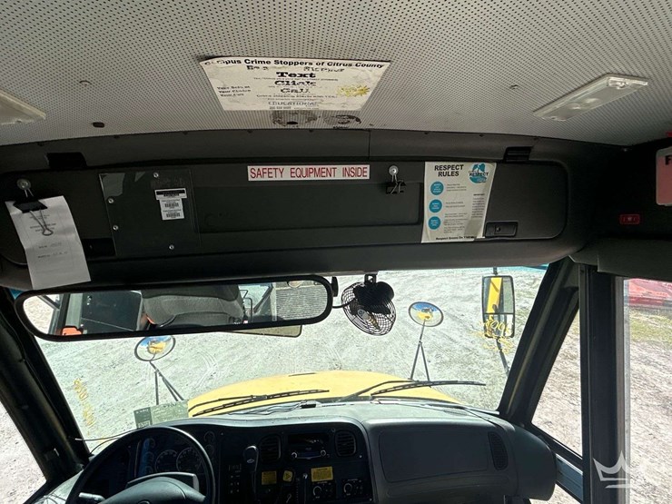 2008-freightliner-b2-image-16