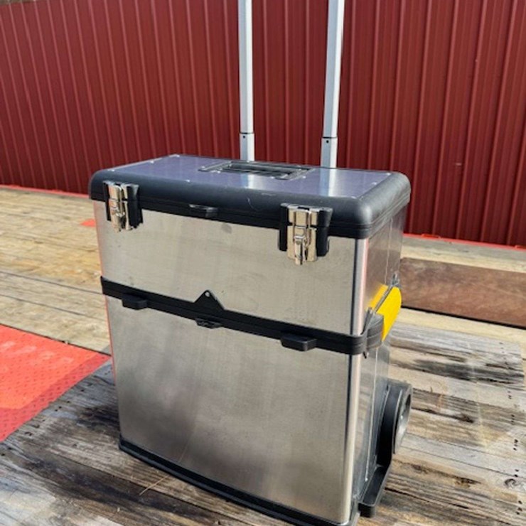 UNUSED 2pc PLASTIC ROLLING TOOLBOX
