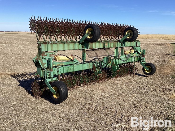 john-deere-400-image-3