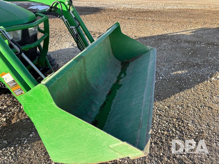 john-deere-2032r-image-39