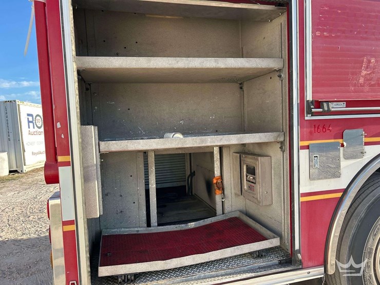 2004-pierce-tilt-crew-cab-pumper-fire-truck-image-29