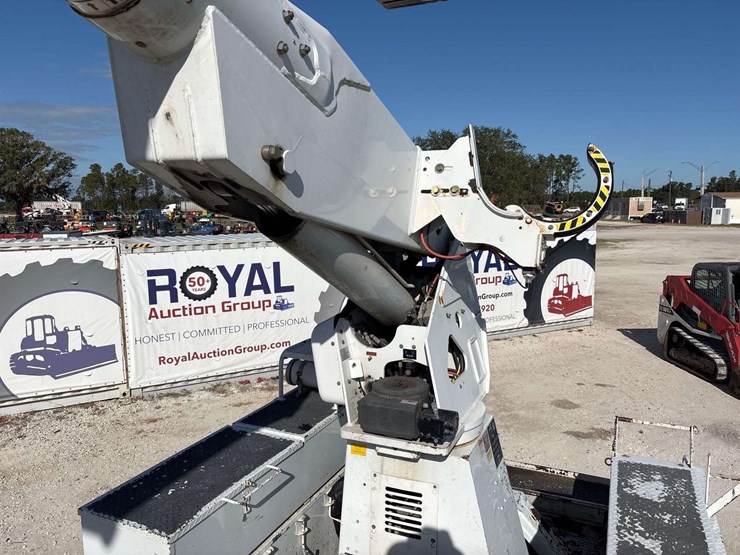 2013-international-workstar-7400-image-16